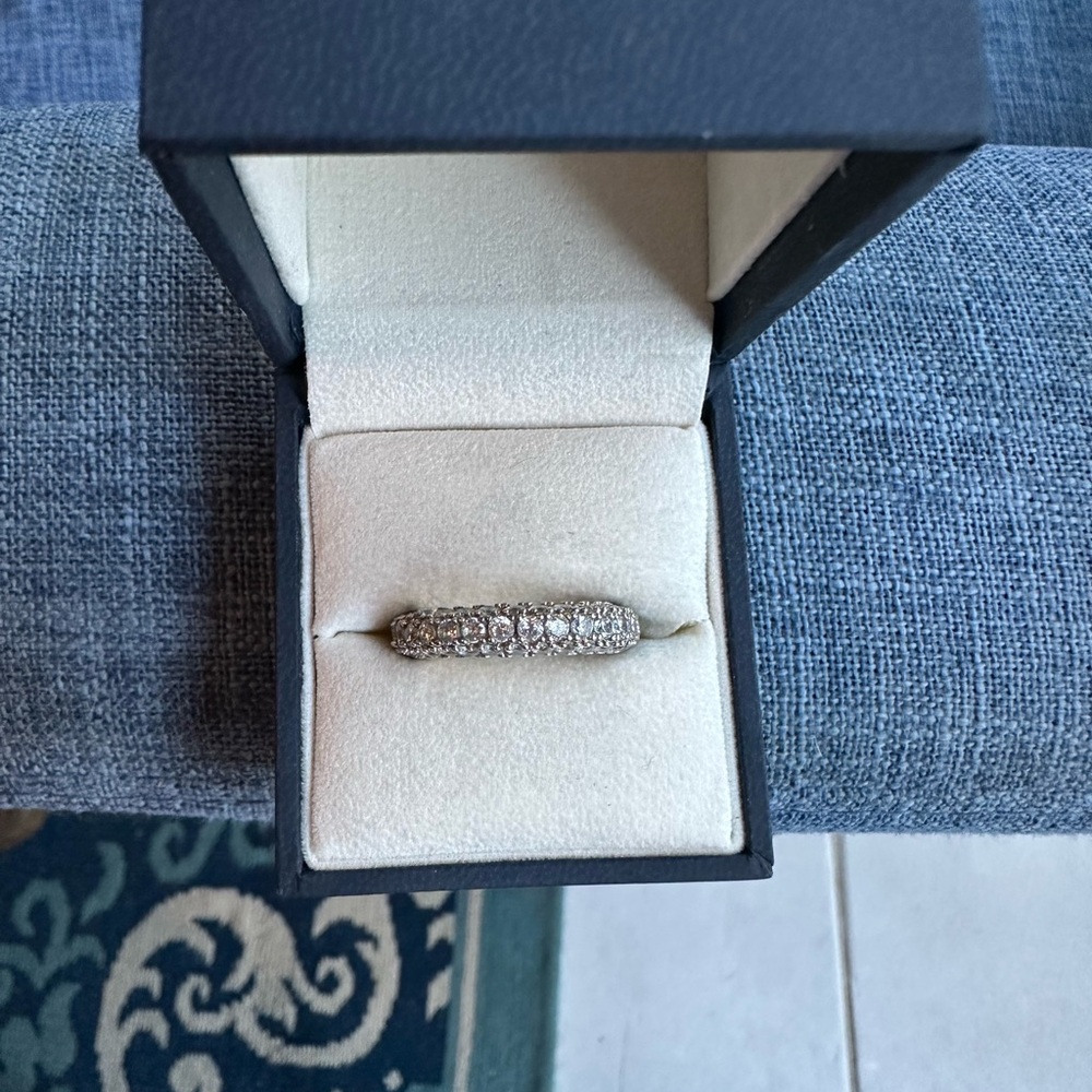 Stunning Silver Cubic Zirconia Women's Ring